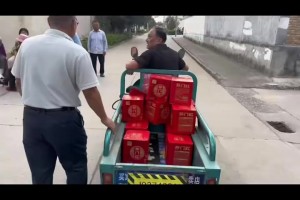 全村骄傲！孙进宇升入广厦一队 村里给他拉横幅放鞭炮庆祝